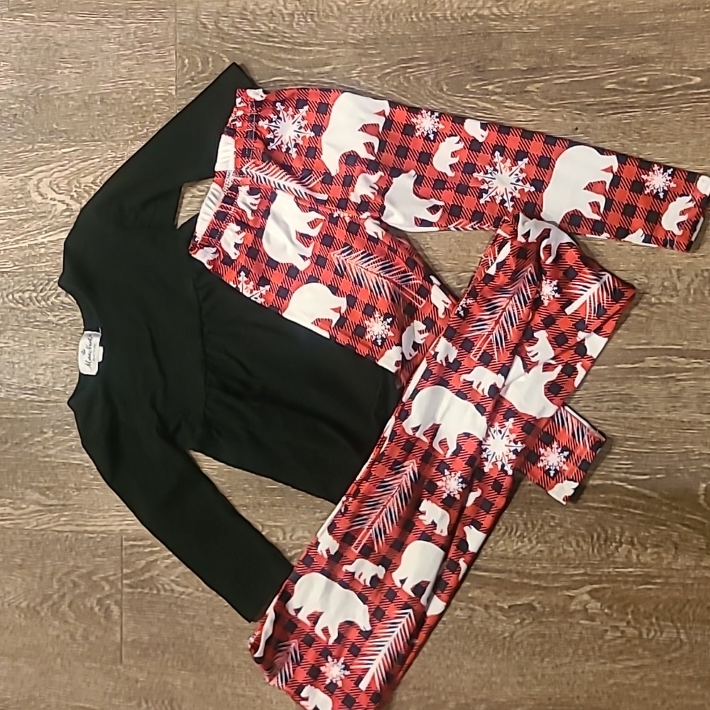 Maria Nicole Winter Outfit with scarf